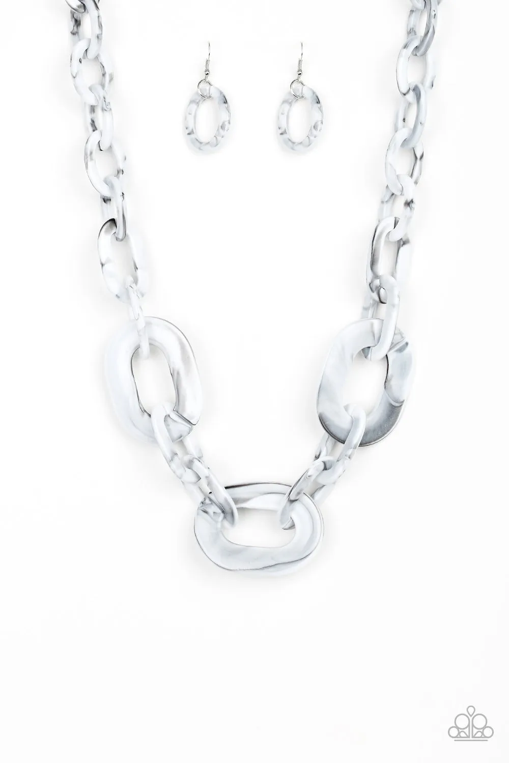 All In-VINCIBLE Silver-Necklace