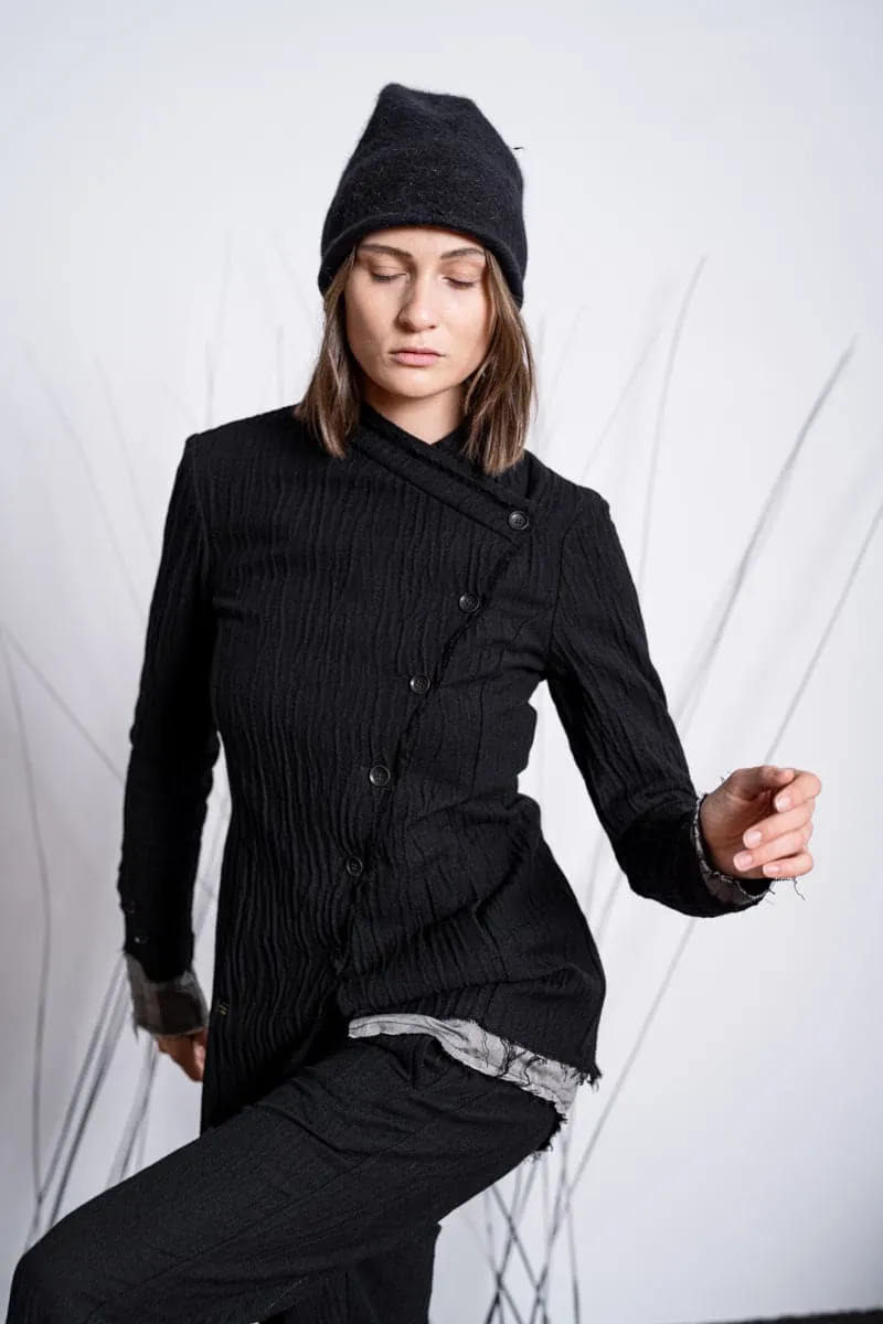 eigensinnig wien | Camus | Asymmetrische Damen Winterjacke in schwarz aus Wolle