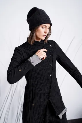 eigensinnig wien | Camus | Asymmetrische Damen Winterjacke in schwarz aus Wolle