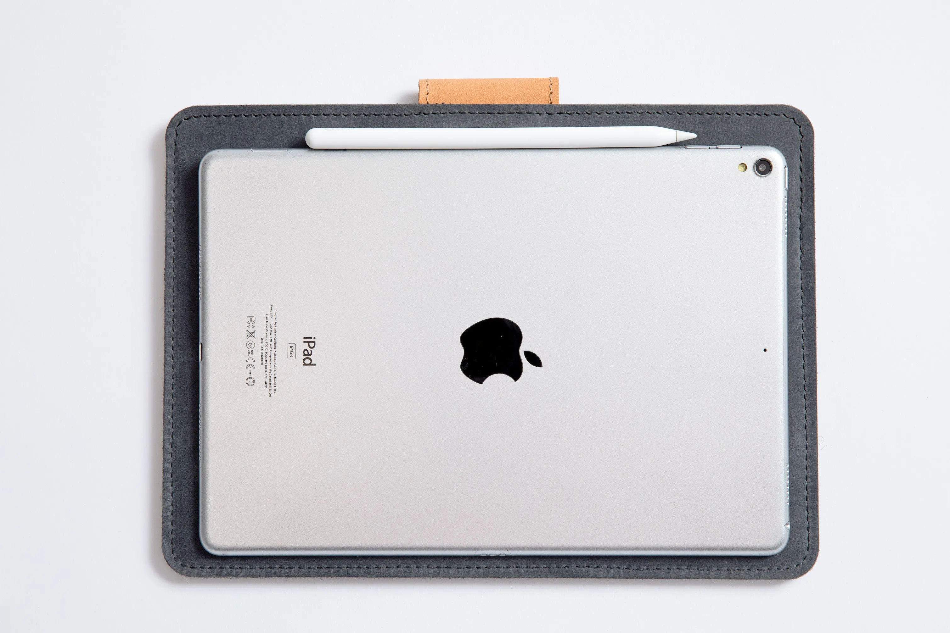 KEEP IT SNUG iPad Case/ Scandinavian Grey/