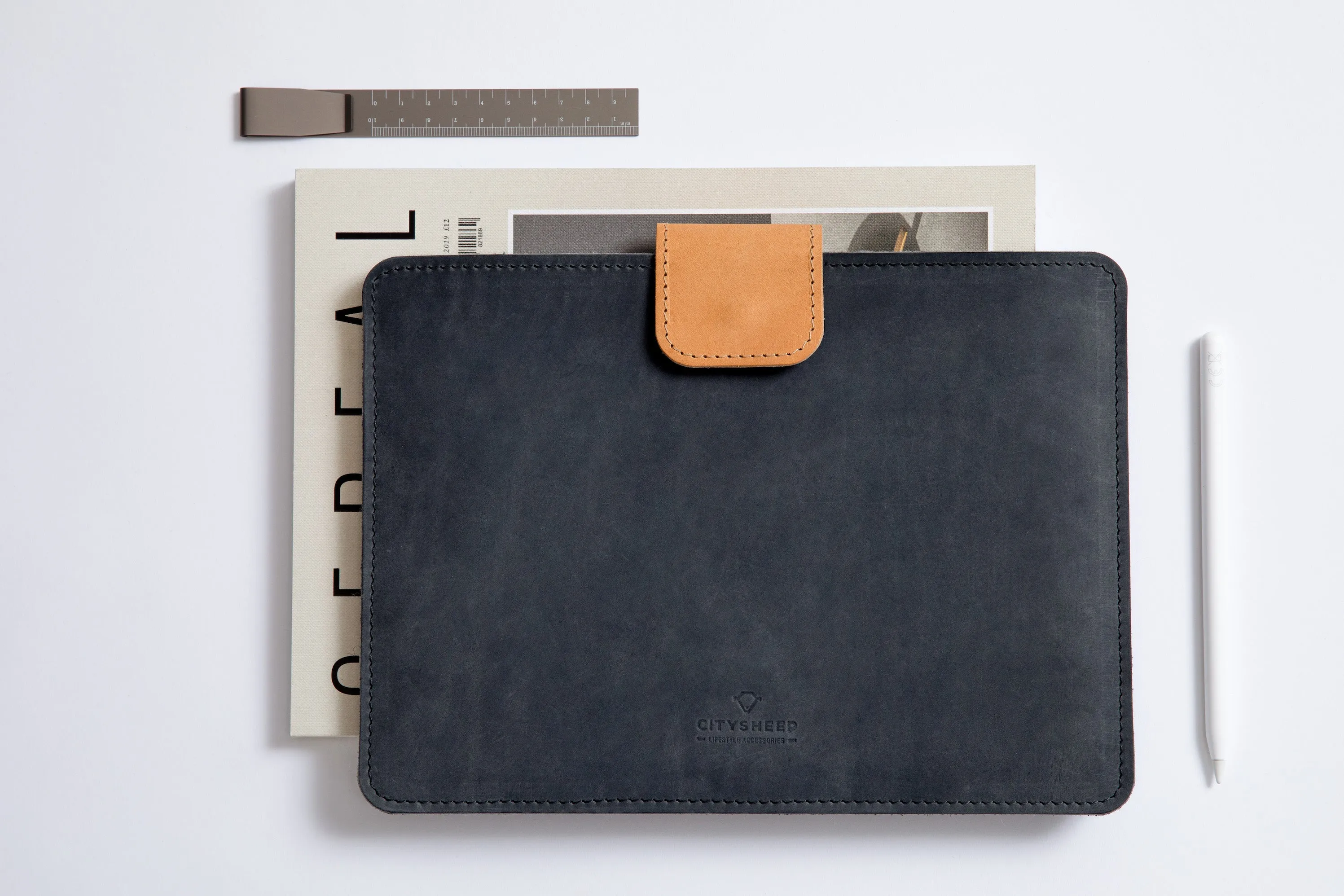 KEEP IT SNUG iPad Case/ Scandinavian Grey/