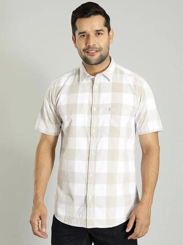 Men Checked Half Sleeve Cotton Shirt